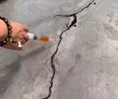 元宝山混凝土裂缝修补技术详解​